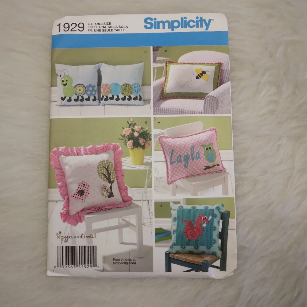 SIMPLICITY 1929 Appliqued Pillows With Fun Images And Variations